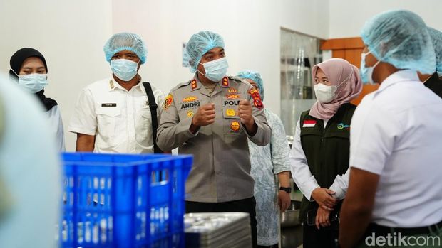 Suasana di dapur SPPG Polri Pangandaran Suasana di dapur SPPG Polri Pangandaran