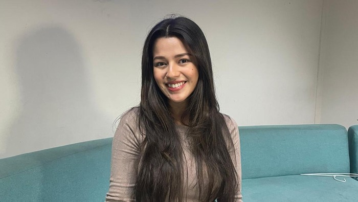 Susan Sameh, hamil 7 bulan, berbagi pengalaman kehamilan di Jerman. Ia mengatasi kecemasan menjelang kelahiran dan merencanakan pengajian tujuh bulanan.