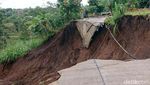Akses Utama Antar Desa di Tulungagung Terputus Akibat Longsor