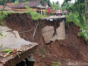 5 Tindakan yang Dapat Dilakukan saat Terjadi Bencana Longsor