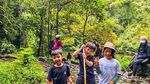 Trekking Hore ke Curug Cibereum Bareng Tetangga