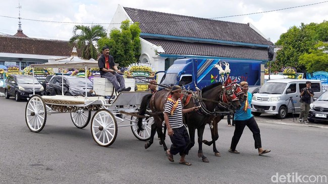 MUI Surakarta Jelaskan Hukum Jenazah Raja Dimakamkan dengan Busana Kebesaran