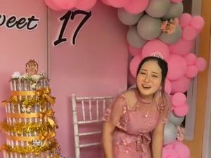 Bukan DJ atau Band, Pesta Sweet 17 Ini Hadirkan Biduan! Netizen Auto Salfok