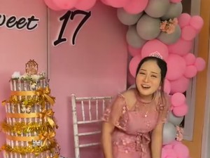 Bukan DJ atau Band, Pesta Sweet 17 Ini Hadirkan Biduan! Netizen Auto Salfok