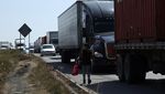 Arus Logistik Meksiko Lumpuh Imbas Sopir Blokade Tol