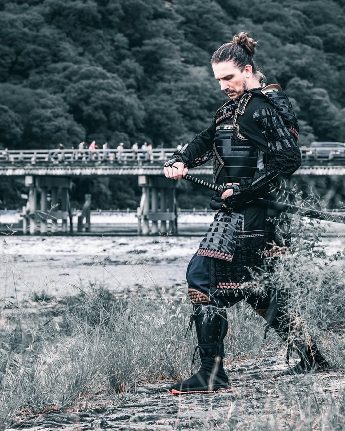 Berfoto bak samurai di Jepang