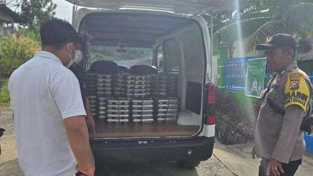 Dapur SPPG Polres Rohul lakukan uji organoleptik menu MBG, seluruhnya dinyatakan laik konsumsi. Dapur SPPG Polres Rohul lakukan uji organoleptik menu MBG, seluruhnya dinyatakan laik konsumsi.