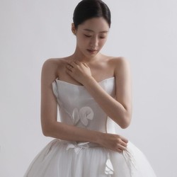 Eunjung T-Ara Anggun di Foto Pernikahan