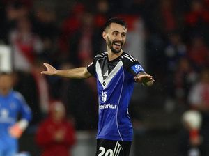 Pemain Pinjaman dari Arsenal Ini Sudah 2 Kartu Merah dalam 6 Laga