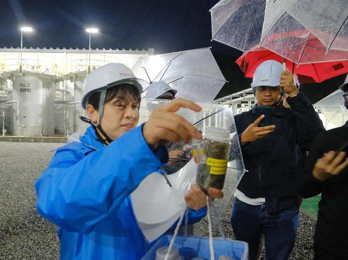 Fasilitas raBit di Fukushima tempat Toyota dan beberapa pabrikan lain mengembangkan penelitian membuat bioetanol dari bahan nonpangan.