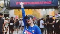 Setelah banyak melewati kejadian tak terduga, Febby Rastanty berhasil finish kurang dari lima jam. Febby berhasil sampai di garis finish dalam waktu 4 jam 43 menit 42 detik. Foto: Instagram @febbyrastanty