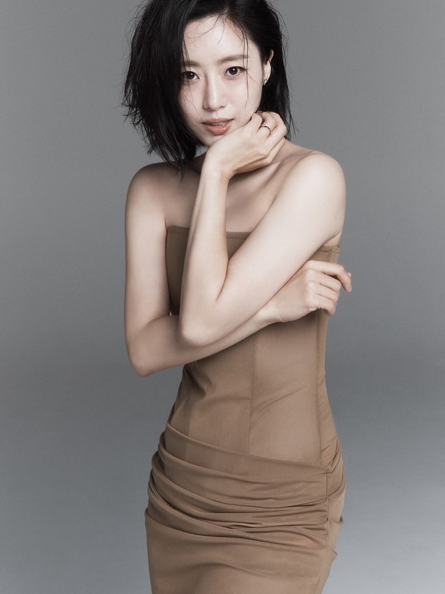 Personel grup KPop T-ARA, Hahm Eun Jung akan mengikat janji suci dengan kekasihnya, sutradara film Omniscient Reader: The Prophecy, Kim Byung Woo. Foto: dok. Instagram @eunjung.hahm