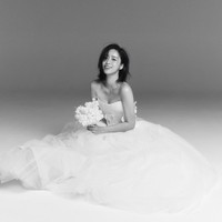 Demi menjaga privasi, Hahm Eun Jung dan Kim Byung Woo memilih untuk menggelar acara pernikahan tertutup yang dihadiri keluarga dan teman terdekat mereka bulan November ini. Foto: dok. Instagram @eunjung.hahm