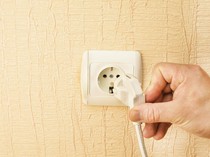 Hujan Deras & Banjir Picu Korsleting Listrik, Ini Risiko yang Sering Diabaikan