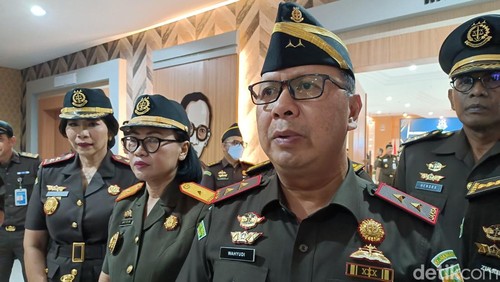 Kajati NTB, Wahyudi di kantor Kejati NTB, Selasa (4/11/2025).