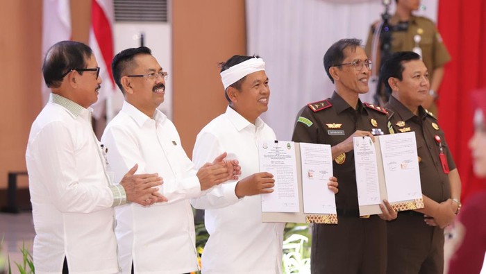 Kejagung dan Pemprov Jabar teken MoU penerapan pidana kerja sosial (dok.istimewa)