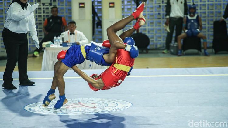 Keras, Atlet Wushu Sanda Unjuk Kemampuan di Popnas 2025
