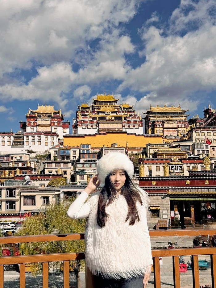 Liburannya Natasha Wilona