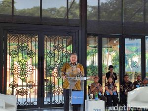 Airlangga: Ekonomi Kuartal III Tunggu Besok, Kuartal IV Lebih Tinggi dari 5,12%