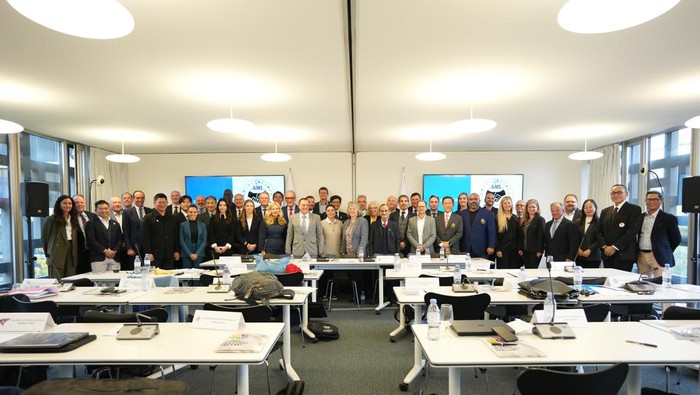 Penandatanganan nota kesepahaman (MoU) antara NOC Indonesia dan Alliance of Independent Recognized Members of Sport (AIMS) dalam Sidang Umum (General Assembly) AIMS yang berlangsung di Lausanne, Swiss, pada akhir Oktober lalu.