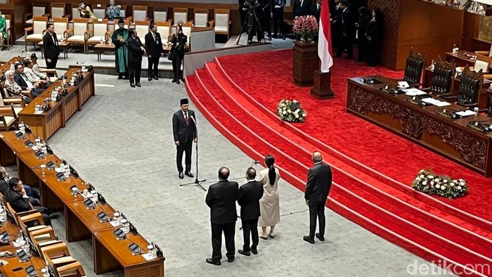 DPR RI melantik Fauqi Hapidekso sebagai anggota pengganti antarwaktu (PAW) DPR RI masa jabatan 2024–2029.