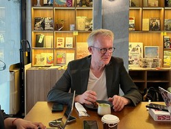 Dari Minahasa Utara ke Jepang, Riset David Van Reybrouck Juga Jelajahi Tinder