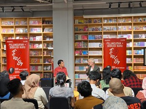 Siasat David Van Reybrouck Tulis Riset 6 Tahun Jadi Buku Setebal 730 Halaman