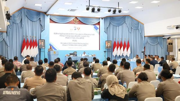 Polda Riau menekankan pendekatan budaya dan lingkungan dalam menangani konflik agraria.