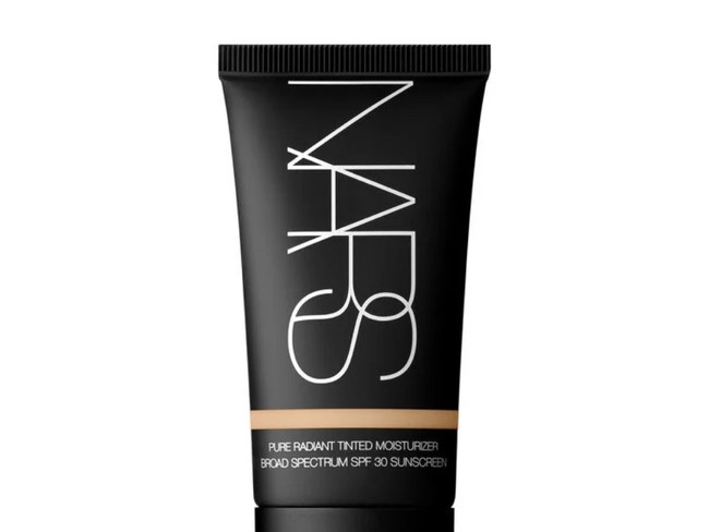 Skin Tint vs Foundation Serum