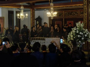 Rangkaian Prosesi Antar Jenazah PB XIII dari Keraton Solo ke Imogiri