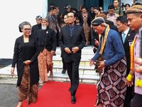 Harga Emas Antam Hari Ini 11 November 2025 Melonjak Rp 27.000 Per Gram