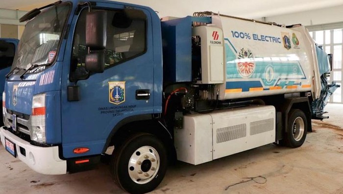 Truk sampah listrik Pemprov DKI
