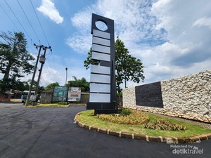 Tempat Nongkrong Santai Baru di Ciseeng, Parung, Menghadap Gunung Kapur