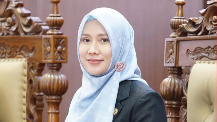 Wakil Ketua DPRD Jatim, Sri Wahyuni