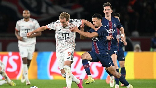 04 November 2025, France, Paris: Soccer: Champions League, Paris Saint-Germain - Bayern Munich, Preliminary Round, Matchday 4, Parc des Princes. Warren Zaïre-Emery (r, Paris Saint-Germain) against Harry Kane (Bayern Munich). Photo: Federico Gambarini/dpa (Photo by Federico Gambarini/picture alliance via Getty Images)