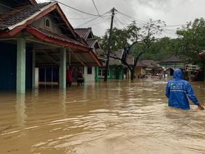 Sejumlah Desa di Pandeglang Kebanjiran Usai Diguyur Hujan Deras