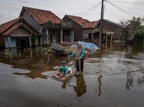 Penampakan Banjir Genangi 7 Dusun di Sayung Demak