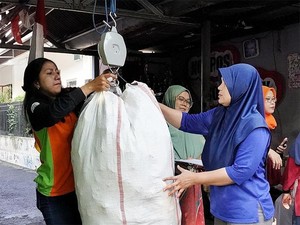 Upaya Pemprov DKI Targetkan Seluruh RW Punya Bank Sampah