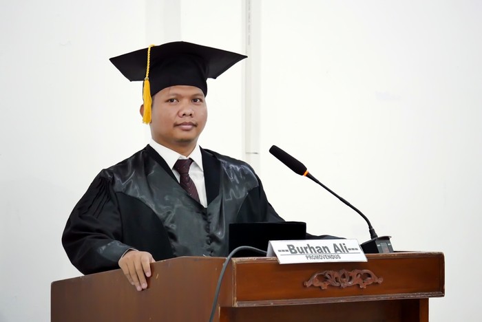 Tawarkan Solusi  untuk Masalah Antrean Haji, Burhan Ali Raih Doktor dari PTIQ