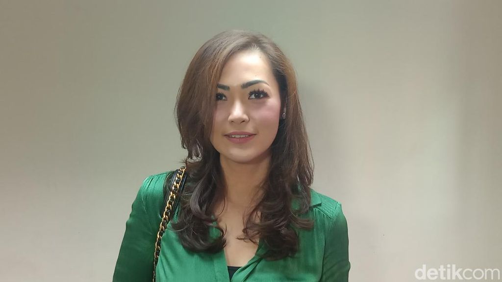 Reaksi Christy Jusung Ditanya Sosok Sabrina Alatas