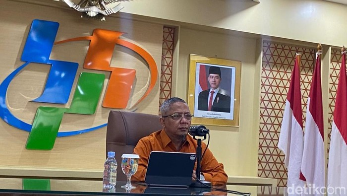 Lanskap gedung pencakar langit di Jakarta, Rabu (6/8/2025). Badan Pusat Statistik (BPS) mengumumkan pertumbuhan ekonomi triwulan II-2025 tembus 5,12%. Angka ini Lebih tinggi dibandingkan triwulan I yang sebesar 4,87%.