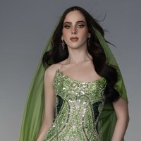 Sejak usia 14 tahun, Fatima aktif dalam berbagai kegiatan sosial dan filantropi. Ia mengaku selalu ingin menjadi pribadi yang autentik dan tulus dalam membantu orang lain. Selain itu, Fatima juga dikenal sebagai seorang desainer fashion.  Foto: dok. Instagram @fatimaboschfdz