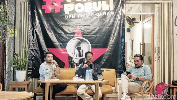 Diskusi publik yang diadakan BEM Fakultas Hukum, Ilmu Sosial dan Ilmu Politik (FHISIP) Universitas Mataram, Rabu (5/11/2025) di Mataram.