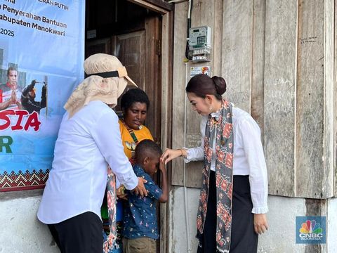 Ibu Wakil Presiden Selvi Gibran Rakabuming melakukan kunjuangan kerja di Kabupaten Manokwari, Papua Barat, Rabu (5/11/2025). (CNBC Indonesia/Halimatus Sa’diyah)