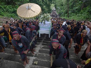 Melihat Lagi Prosesi Pemakaman Paku Buwono XIII di Pajimatan Imogiri