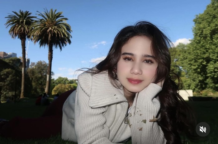 Jago Masak, Tissa Biani Bikin Omelet Pizza dan Tongkol Suwir Kemangi