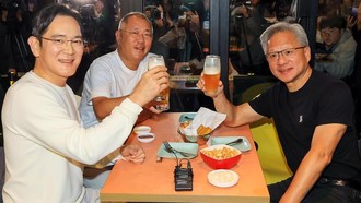 Kisah Trio Pengusaha Rp 3.200 Triliun Nongkrong Makan Ayam Goreng