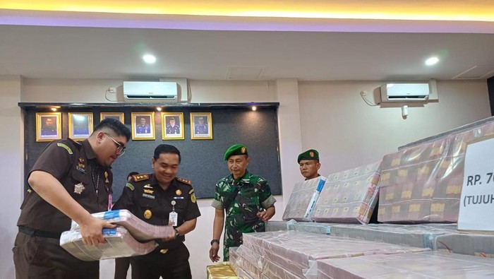 Kejari Tanjung Perak Menyita Uang Sebanyak Rp 70 Miliar dari Kasus Korupsi PT Pelindo Regional 3 dan PT APBS