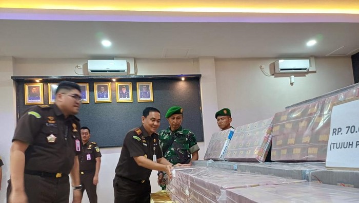 Kejari Tanjung Perak Menyita Uang Sebanyak Rp 70 Miliar dari Kasus Korupsi PT Pelindo Regional 3 dan PT APBS