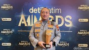 Dedikasikan Diri Lindungi Anak, Nanang Haryono Diganjar detikJatim Awards